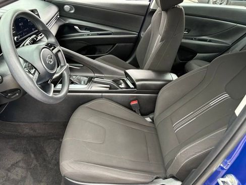 Used 2023 Hyundai Elantra SEL image 9