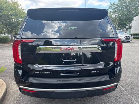Used 2023 GMC Yukon XL SLT w/ SLT Luxury Package AWD/4WD image 4