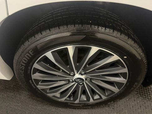 Used 2023 Hyundai Palisade Calligraphy image 17