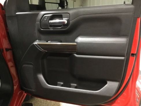 Used 2022 Chevrolet Silverado 1500 LT w/ Z71 Off-Road Package image 53