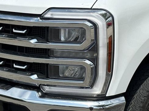 Certified 2024 Ford F250 Lariat AWD/4WD image 4