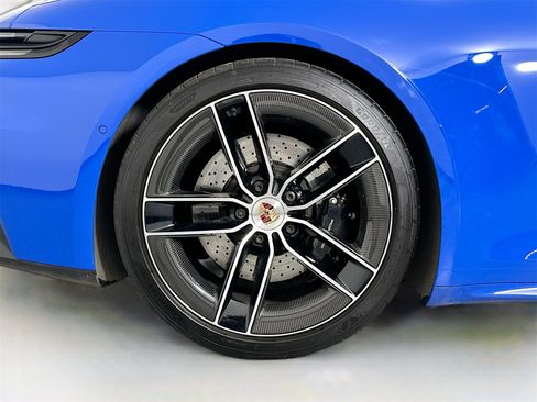 Certified 2025 Porsche 911 Carrera 4 GTS image 13
