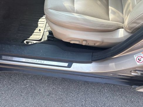 Used 2017 Subaru Outback 2.5i Limited AWD/4WD image 14