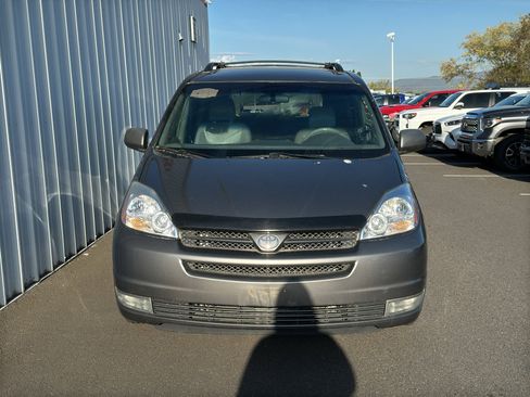 Used 2004 Toyota Sienna FWD image 2