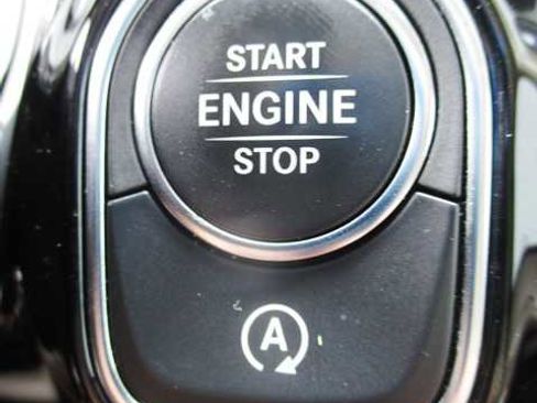 Used 2021 Mercedes-Benz GLA 250 4MATIC image 41