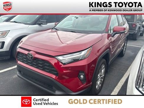 Used 2023 Toyota RAV4 XLE Premium AWD/4WD image 4