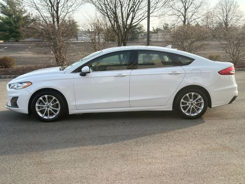 Used 2020 Ford Fusion SE image 4