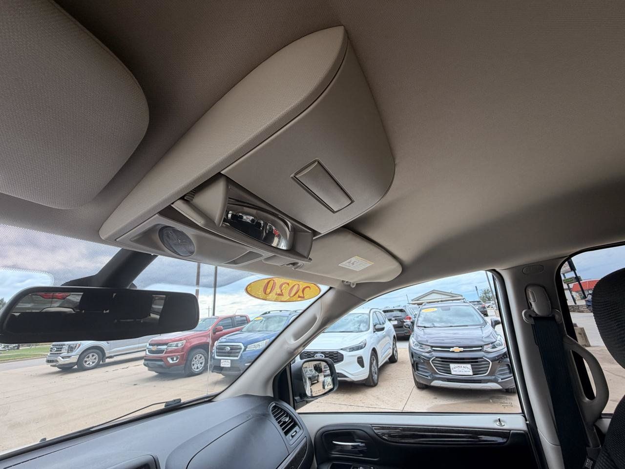 Used 2020 Dodge Grand Caravan SE w/ Rear Park Assist Package FWD image 23