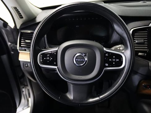 Used 2022 Volvo XC90 T6 Momentum w/ Advanced Package image 34