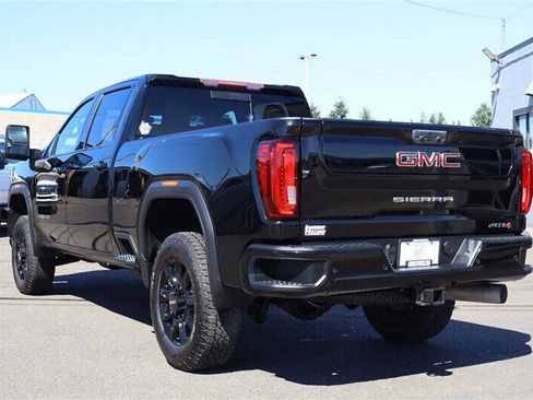Used 2020 GMC Sierra 2500 AT4 w/ AT4 Premium Package AWD/4WD image 3