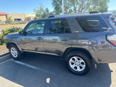 Certified 2022 Toyota 4Runner SR5 RWD image 40
