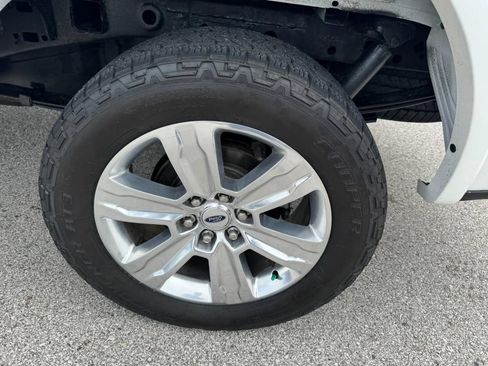 Used 2019 Ford F150 Platinum w/ Equipment Group 701A Luxury AWD/4WD image 6