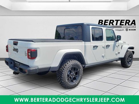 New 2024 Jeep Gladiator Sport image 4