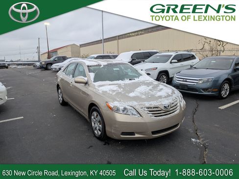 Used 2007 Toyota Camry LE image 1