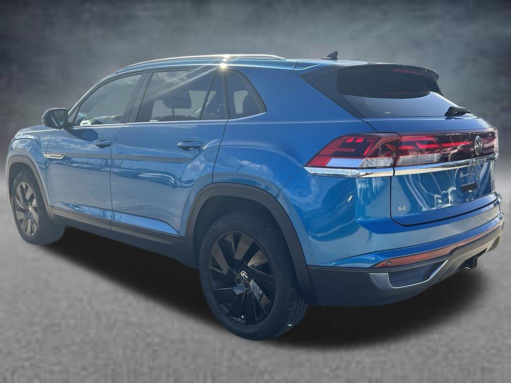 Used 2024 Volkswagen Atlas Cross Sport SE AWD/4WD image 4