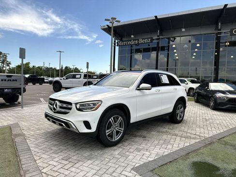 Certified 2022 Mercedes-Benz GLC 300 image 2