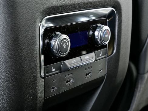 New 2026 GMC Yukon Denali w/ Denali Reserve Package image 21