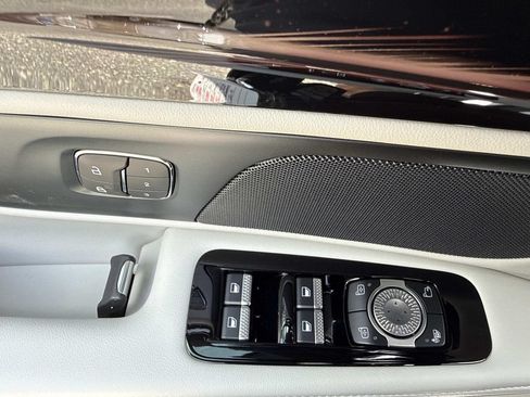 New 2026 Lincoln Nautilus Premier AWD/4WD image 19