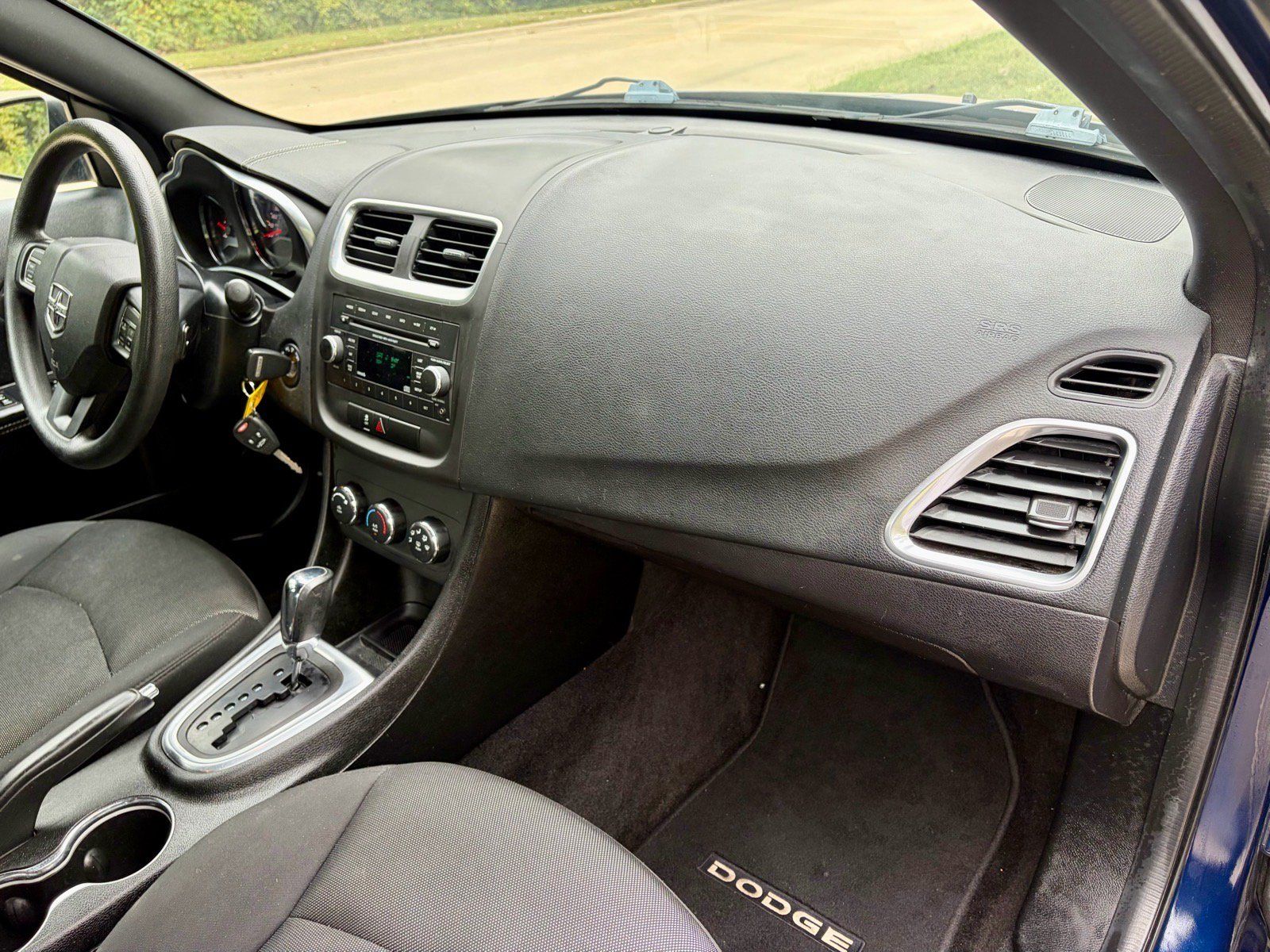 Used 2013 Dodge Avenger SE FWD image 15