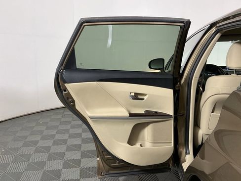 Used 2009 Toyota Venza FWD image 20