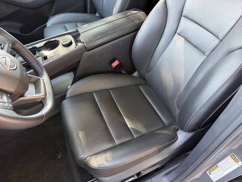 Used 2026 Nissan Rogue SL AWD/4WD image 33
