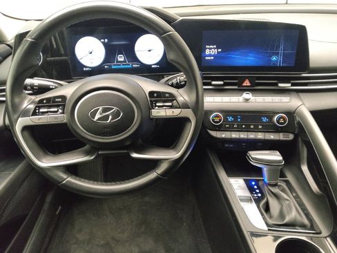 Used 2023 Hyundai Elantra Limited FWD image 22