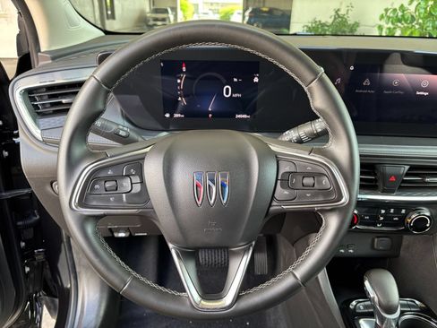 Used 2025 Buick Encore GX Preferred FWD image 23