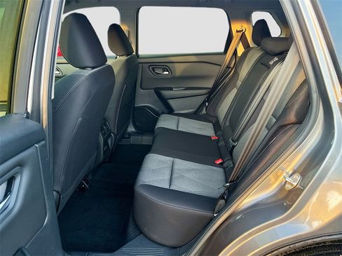 Used 2024 Nissan Rogue SV image 22