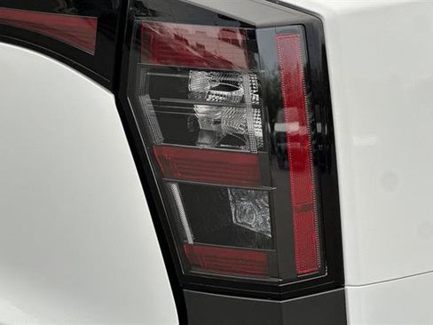 New 2026 Nissan Kicks S image 31