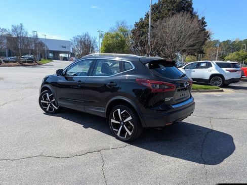 Used 2022 Nissan Rogue Sport SL w/ Premium Package image 7