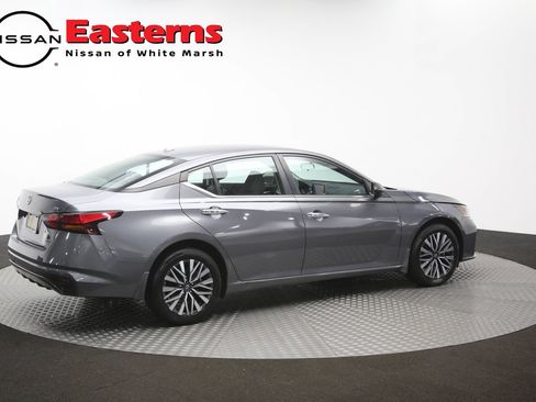 Used 2024 Nissan Altima 2.5 SV AWD/4WD image 43
