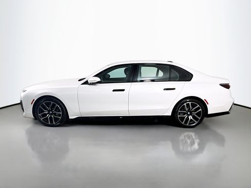 Used 2025 BMW 740i RWD image 6