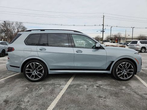 Used 2023 BMW X7 xDrive40i w/ Executive Package image 7