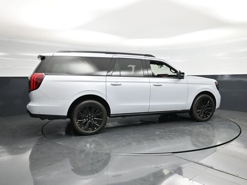 Used 2025 Ford Expedition Max Platinum w/ Stealth Appearance Package image 2
