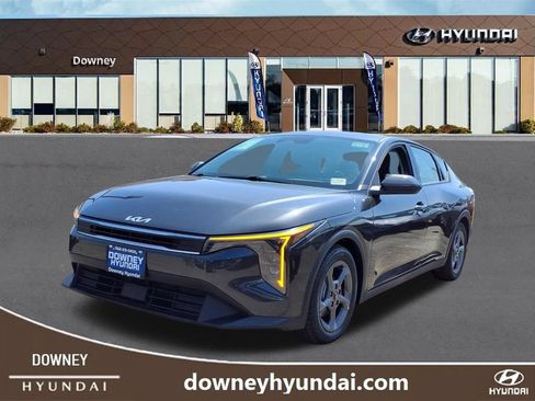 Used 2025 Kia K4 FWD image 1
