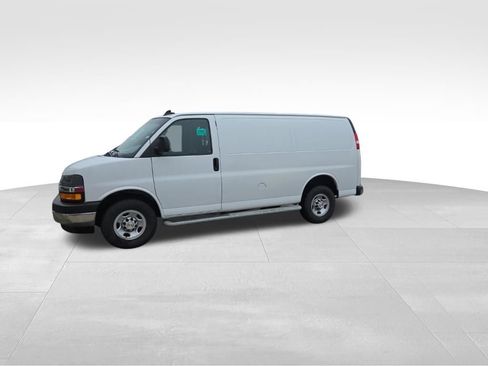 Used 2024 Chevrolet Express 2500 w/ Driver Convenience Package image 7
