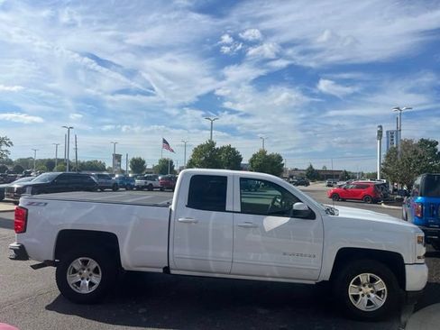 Used 2017 Chevrolet Silverado 1500 LT w/ All Star Edition AWD/4WD image 18