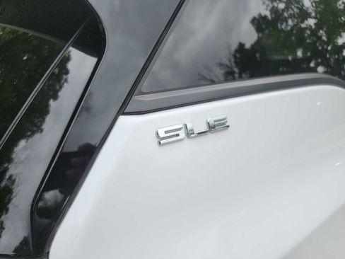 Used 2019 GMC Terrain SLE w/ Driver Convenience Package FWD image 9