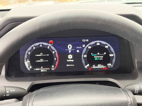 Used 2025 Toyota 4Runner TRD Off-Road image 32