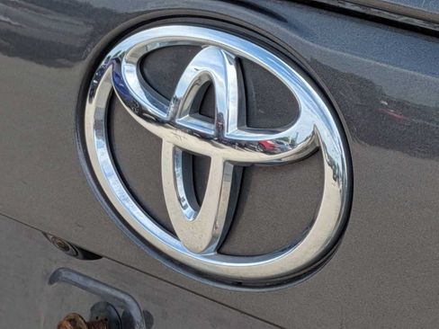 Used 2019 Toyota RAV4 XLE w/ Convenience Package AWD/4WD image 12