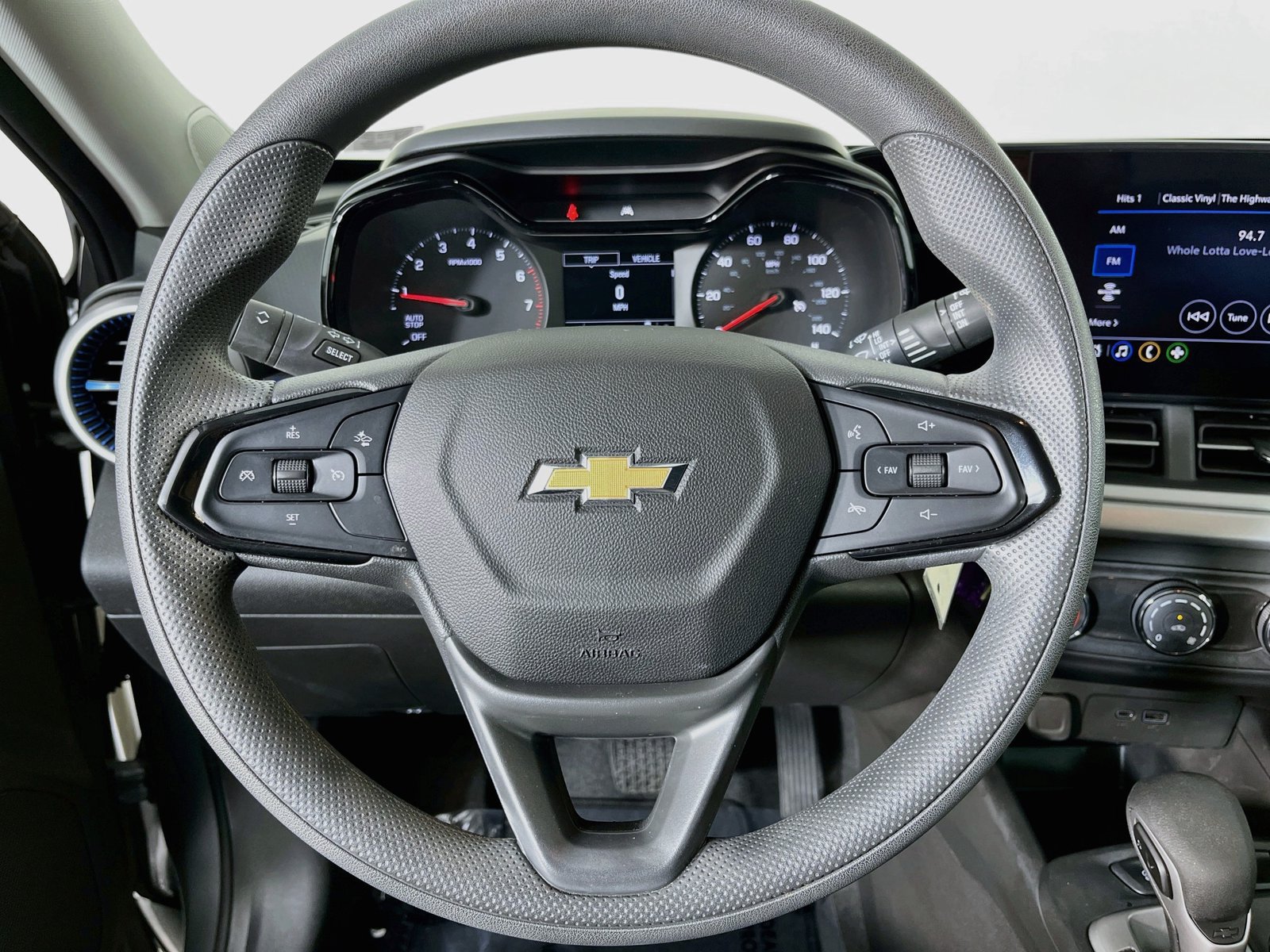 Used 2025 Chevrolet Trax LS w/ Driver Confidence Package FWD image 14