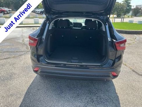 New 2026 Chevrolet Trax LS w/ LS Convenience Package FWD image 28