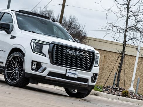 Used 2023 GMC Yukon Denali Ultimate image 5