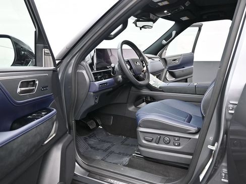 New 2027 INFINITI QX80 Sensory AWD/4WD image 9
