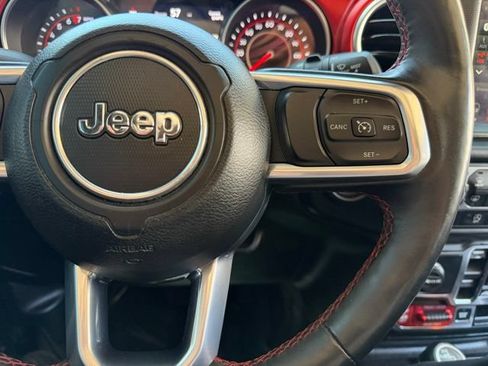 Used 2019 Jeep Wrangler Unlimited Rubicon AWD/4WD image 34