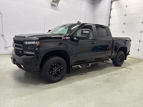 Used 2020 Chevrolet Silverado 1500 LT Trail Boss AWD/4WD image 9