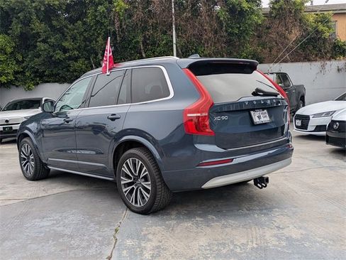 Used 2022 Volvo XC90 T6 Momentum w/ Advanced Package image 5
