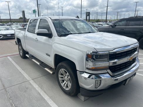 Used 2018 Chevrolet Silverado 1500 LT w/ Texas Edition image 3