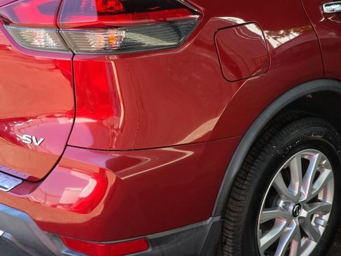 Used 2018 Nissan Rogue SV image 30