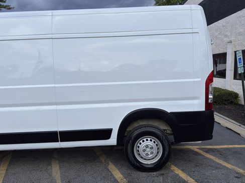 Used 2025 RAM ProMaster 2500 w/ Convenience Group FWD image 7